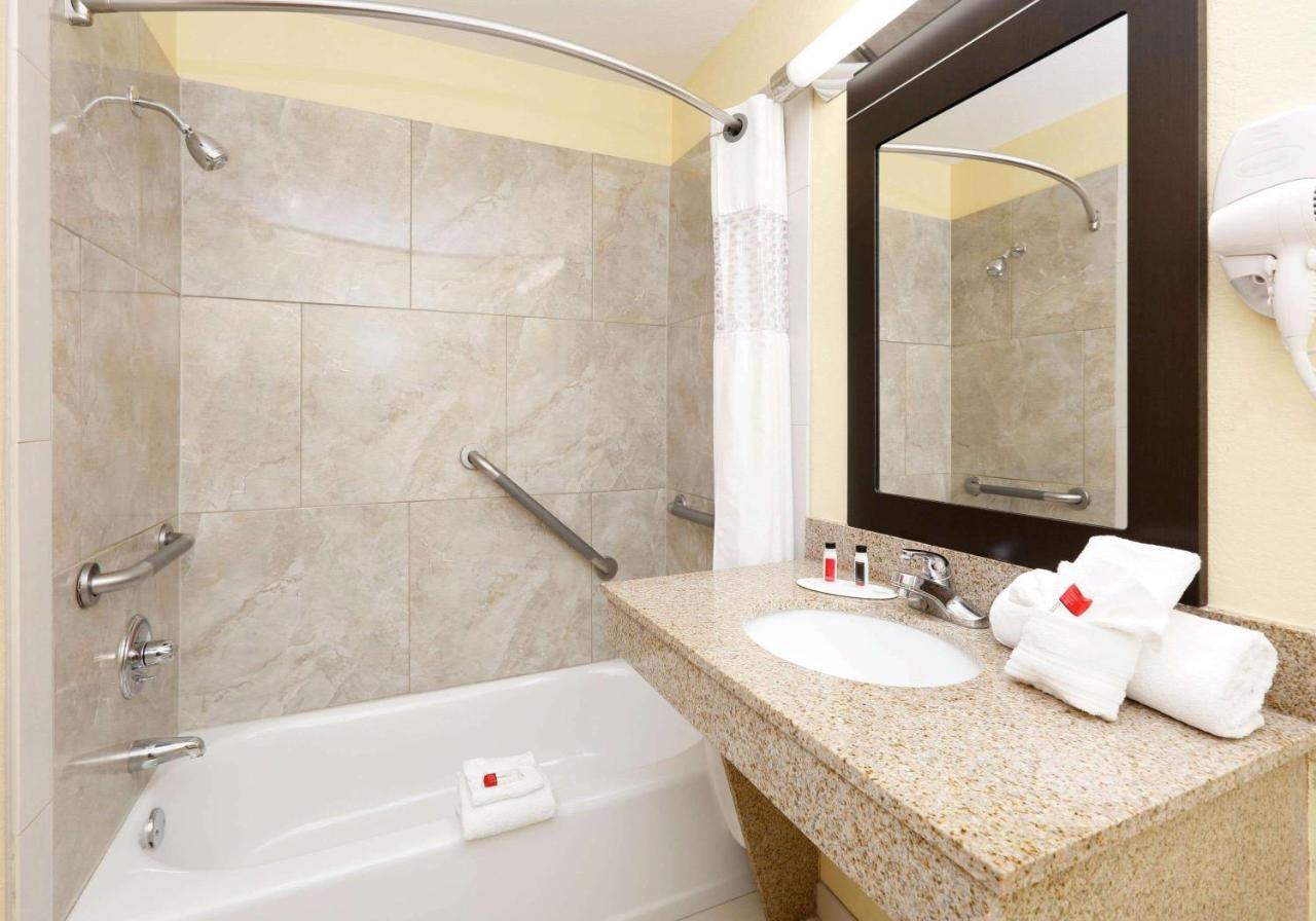 Days Inn By Wyndham North Little Rock Extérieur photo
